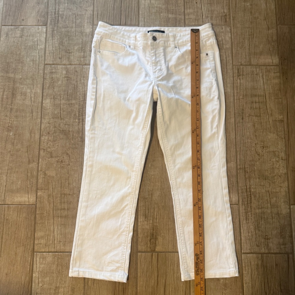 White House Black Market Cropped Jeans in White - Picture 9 of 16
